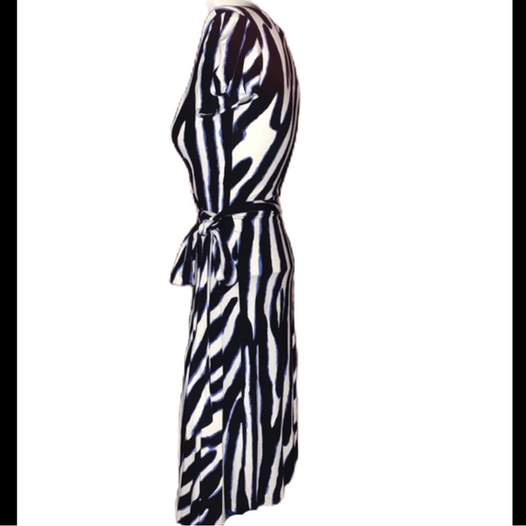 Diane Von Furstenberg the Antonio Wrap Dress in Tropical Zebra - Picture 3 of 9